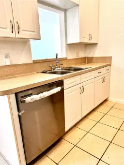Picture of 2518 NW 4Th St 1, Boynton Beach, FL 33426