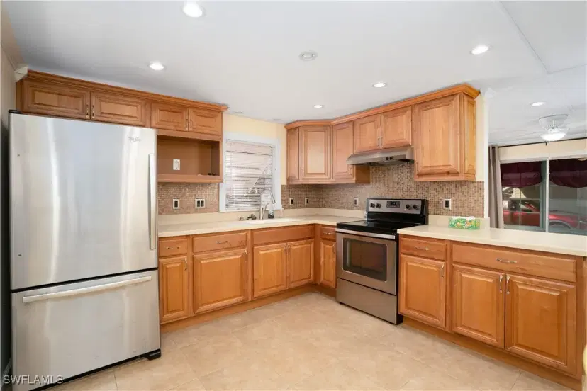 Picture of 4 Lake Diane Dr, Naples FL 34114