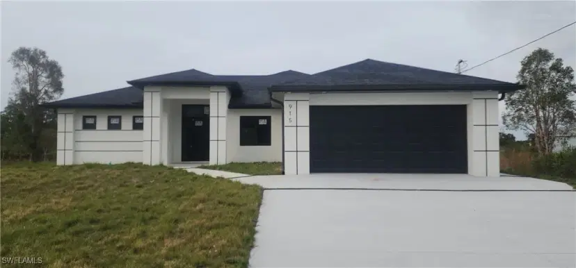 Picture of 915 Panda Dr, Lehigh Acres FL 33974