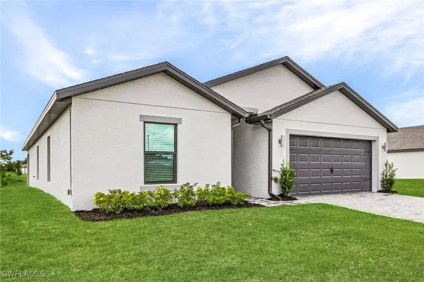 Picture of 835 Gen D Macarthur Ave, Labelle FL 33935