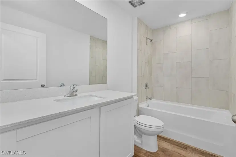 Picture of 835 Gen D Macarthur Ave, Labelle FL 33935