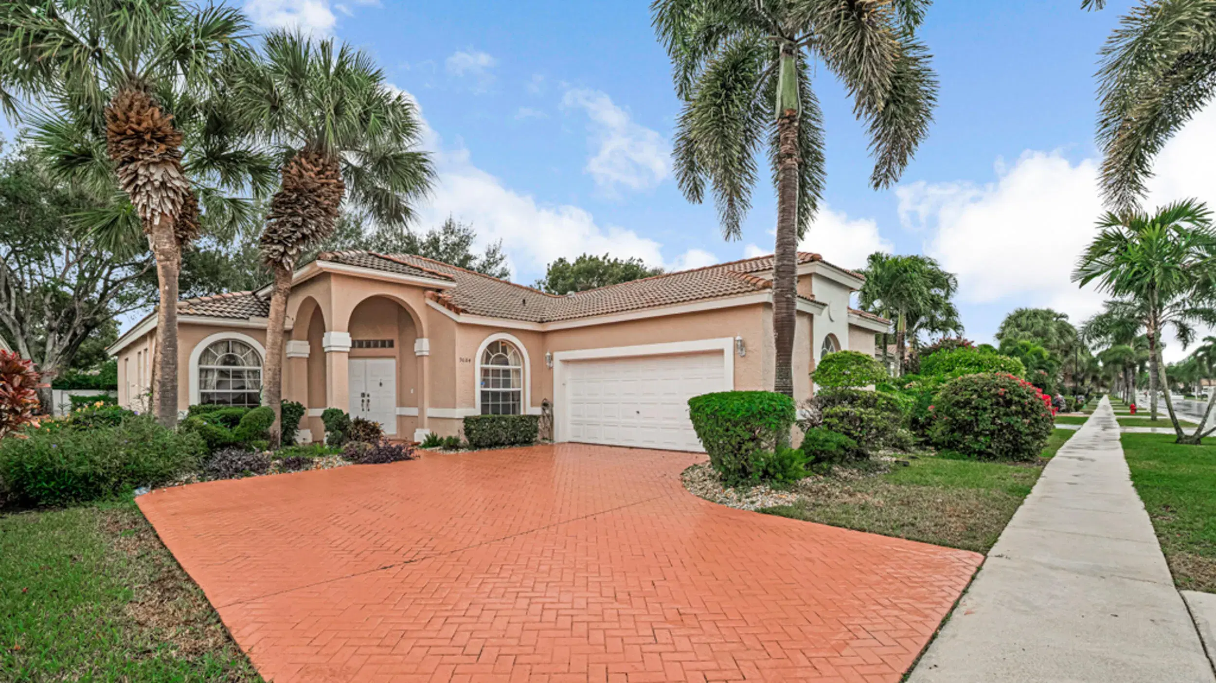 Picture of 9684 Arbor View Drive N, Boynton Beach, FL 33437