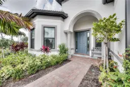 Picture of 9741 Everglades Dr, Naples, FL 34120