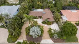 Picture of 699 Binnacle Dr, Naples, FL 34103