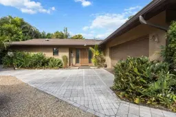 Picture of 699 Binnacle Dr, Naples, FL 34103
