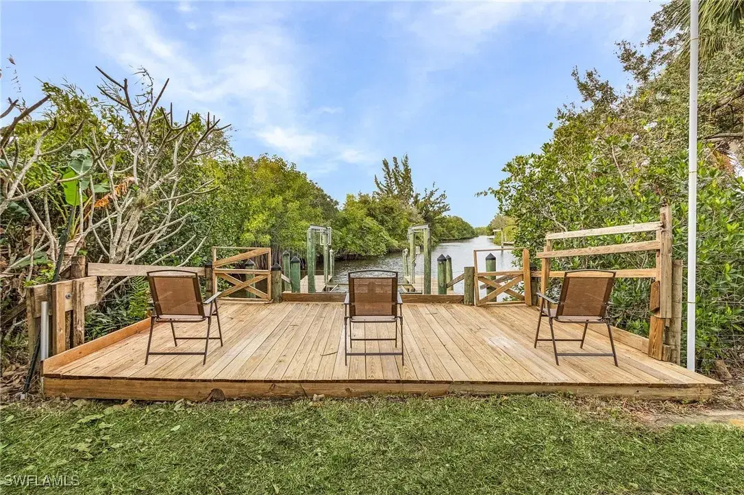 Picture of 2235 Santiago Ave, Fort Myers, FL 33905