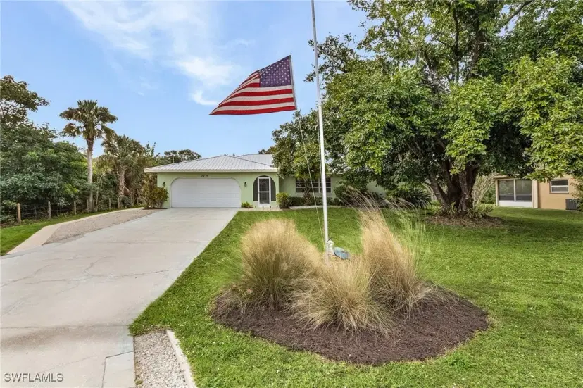 Picture of 2235 Santiago Ave, Fort Myers FL 33905