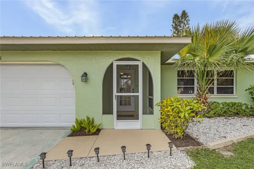 Picture of 2235 Santiago Ave, Fort Myers FL 33905