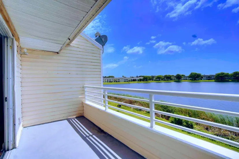Picture of 3433 NW 44Th Street 201, Lauderdale Lakes FL 33309