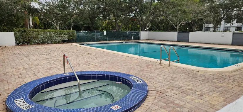 Picture of 2401 Riverside Dr 417-B, Coral Springs FL 33065