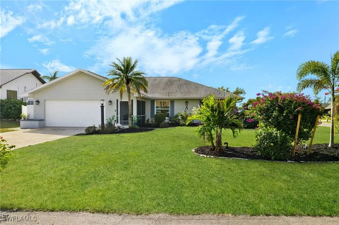 Picture of 6061 Birnam Wood Ln, Fort Myers, FL 33908