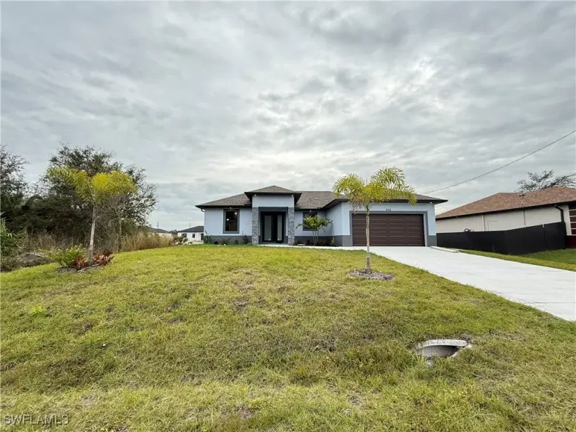 Picture of 550 Lone Star Ln, Lehigh Acres FL 33974