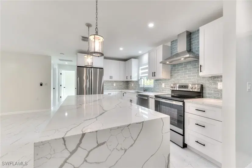 Picture of 9239 Kincaid Ct, Sanibel FL 33957