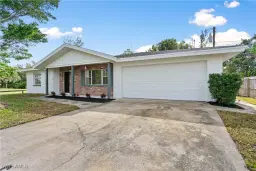 Picture of 930 Entrada Dr N, Fort Myers, FL 33919