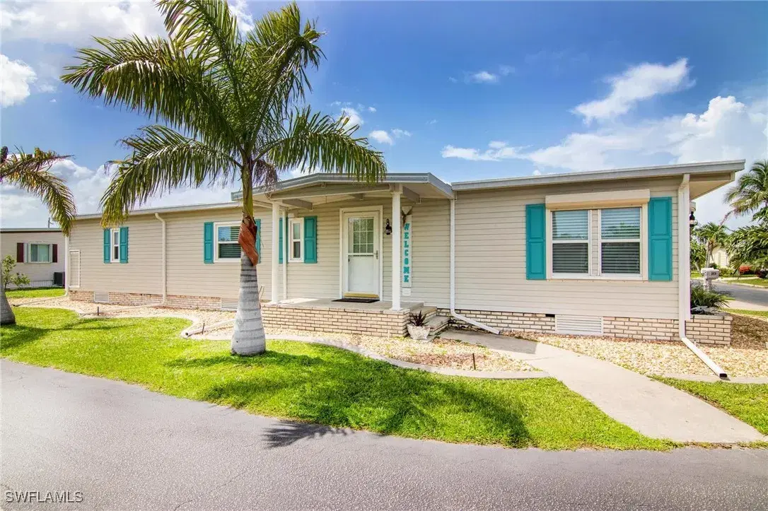 Picture of 3123 Old Farm House Dr, North Fort Myers, FL 33917