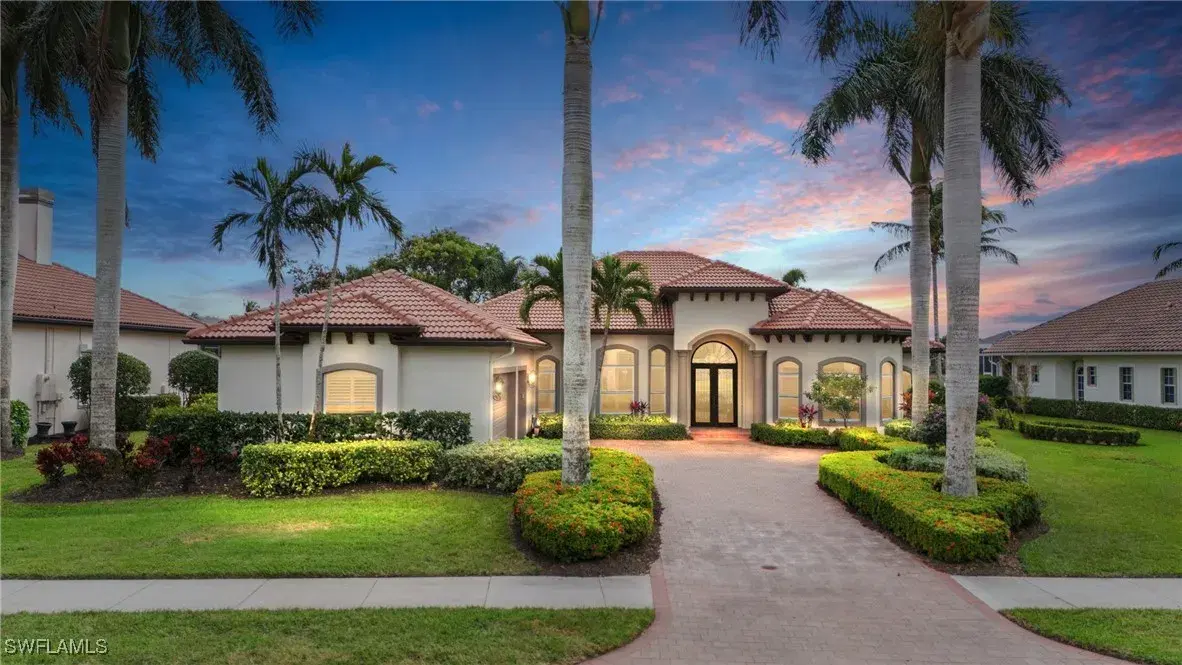 Picture of 7833 Classics Dr, Naples, FL 34113