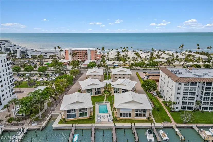 Picture of 2500 Gulf Shore Blvd N N9, Naples FL 34103