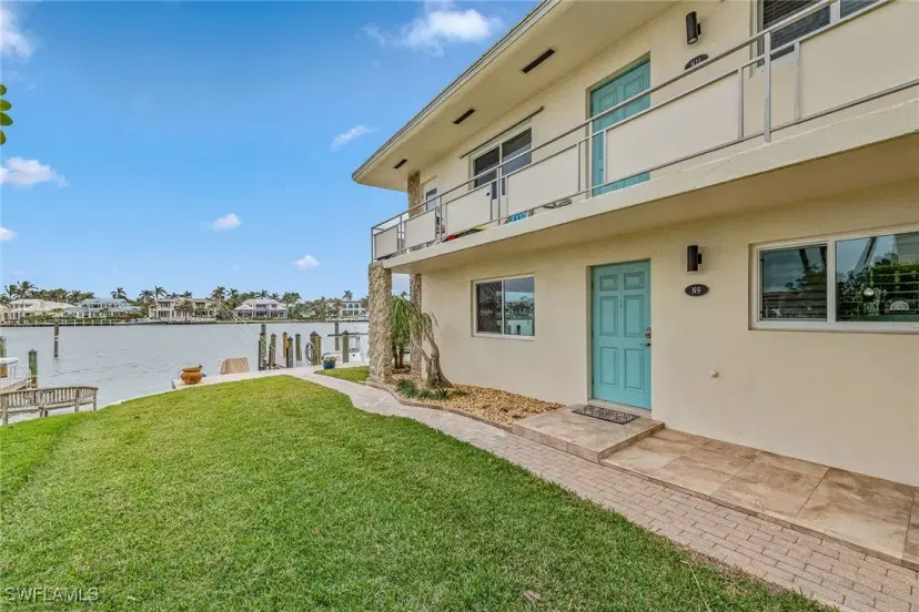 Picture of 2500 Gulf Shore Blvd N N9, Naples FL 34103