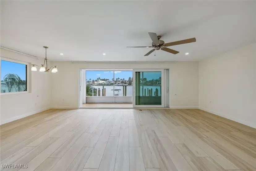 Picture of 2500 Gulf Shore Blvd N N9, Naples FL 34103