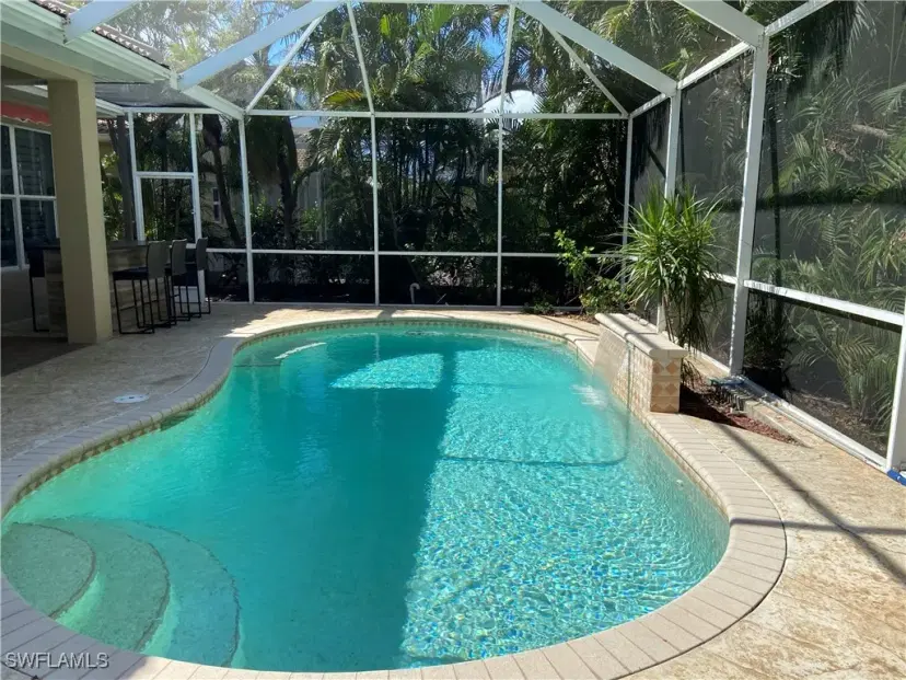 Picture of 223 Glen Eagle Cir, Naples FL 34104