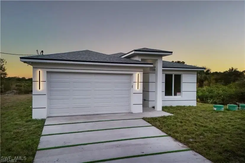 Picture of 824 Chemstrand St E, Lehigh Acres FL 33974