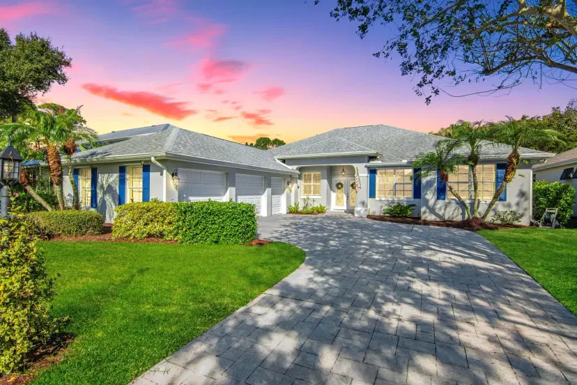 Picture of 736 Hampton Woods Lane Sw, Vero Beach FL 32962