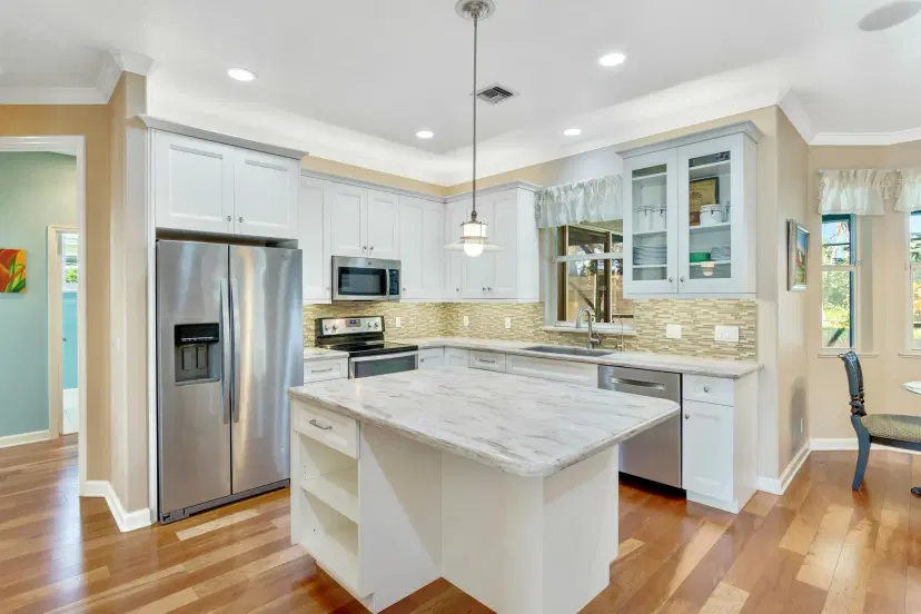 Picture of 736 Hampton Woods Lane Sw, Vero Beach FL 32962