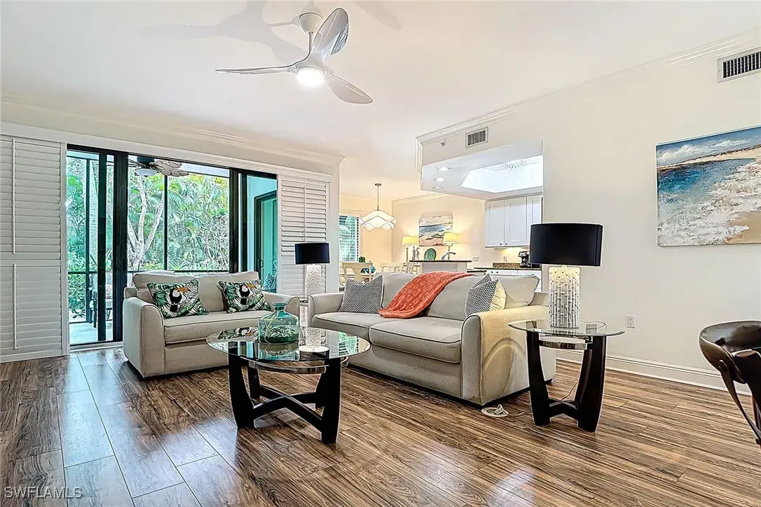 Picture of 1025 Sandpiper St E104, Naples, FL 34102