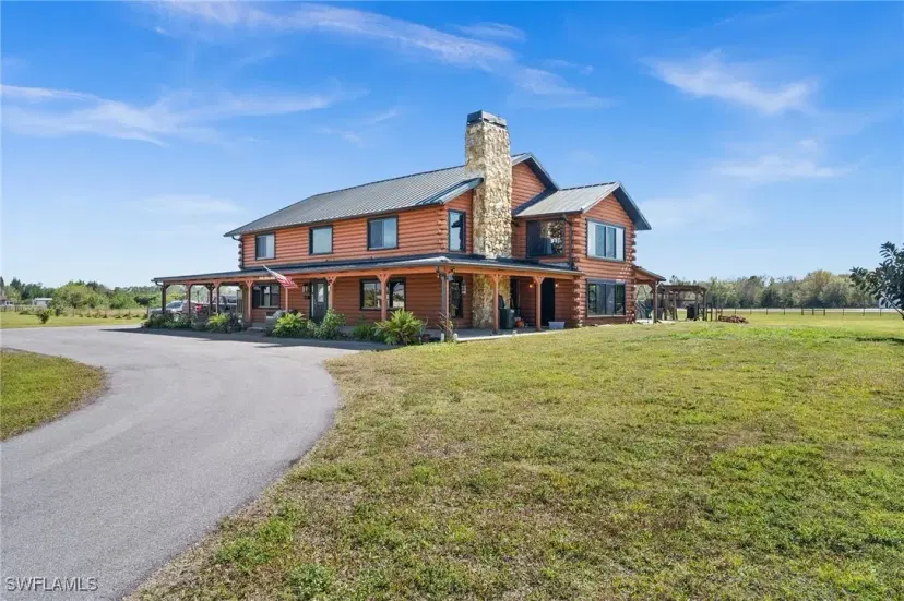 Picture of 3040 Trail Dairy Cir, North Fort Myers FL 33917