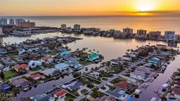 Picture of 438 Lagoon Ave, Naples, FL 34108