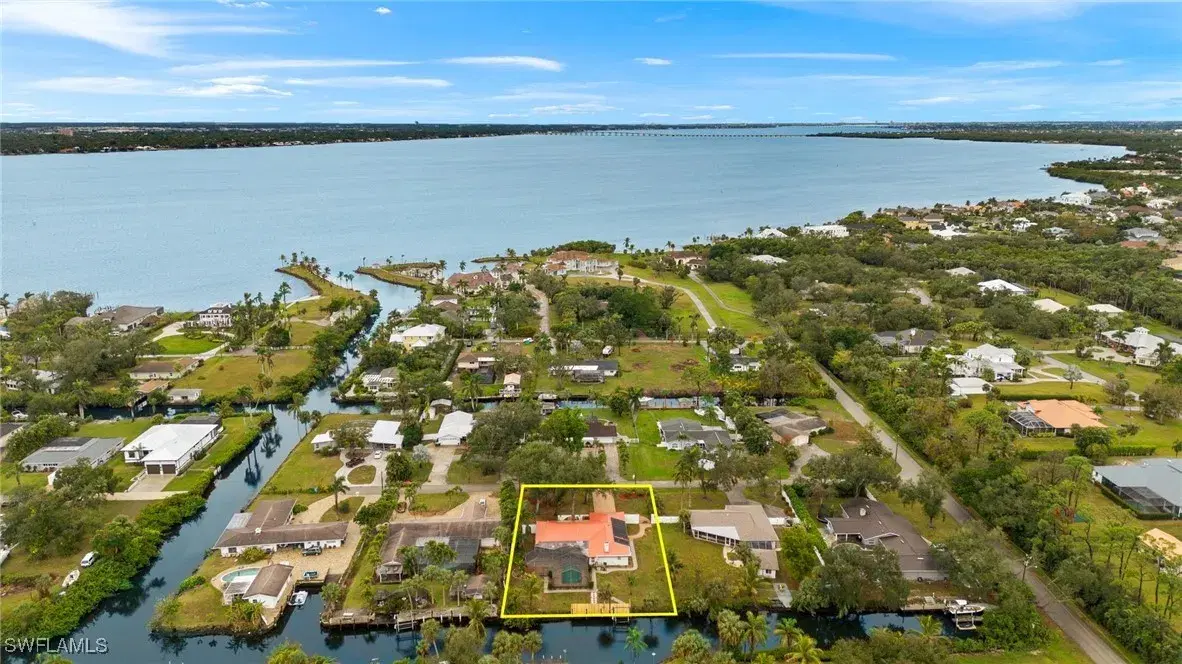 Picture of 60 Lagoon Dr, North Fort Myers, FL 33903