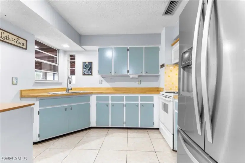 Picture of 28232 Mango Dr, Bonita Springs FL 34134