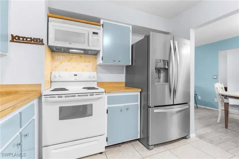Picture of 28232 Mango Dr, Bonita Springs FL 34134