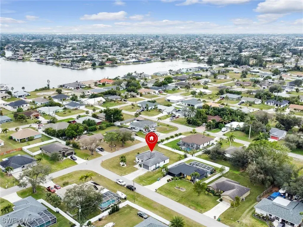 Picture of 632 SW 10Th St, Cape Coral, FL 33991