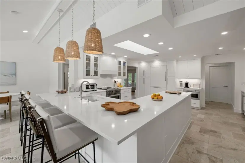 Picture of 320 Putter Point Dr, Naples FL 34103