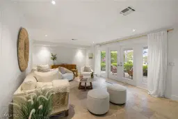 Picture of 320 Putter Point Dr, Naples, FL 34103