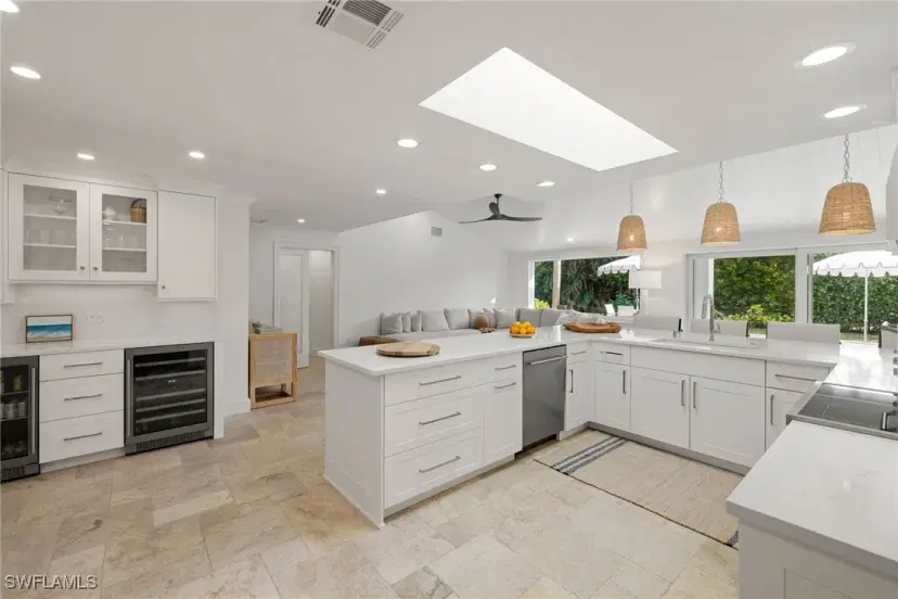 Picture of 320 Putter Point Dr, Naples FL 34103