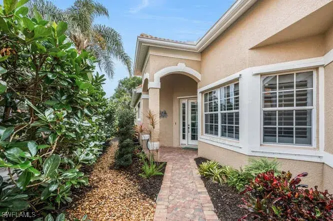 Picture of 328 Steerforth Ct, Naples FL 34110