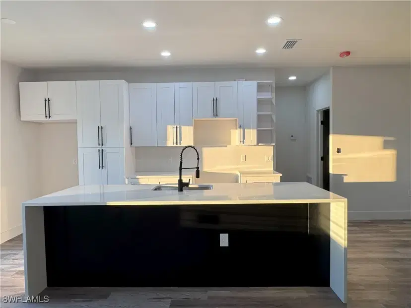 Picture of 710 Bedford Point Ave, Lehigh Acres FL 33974