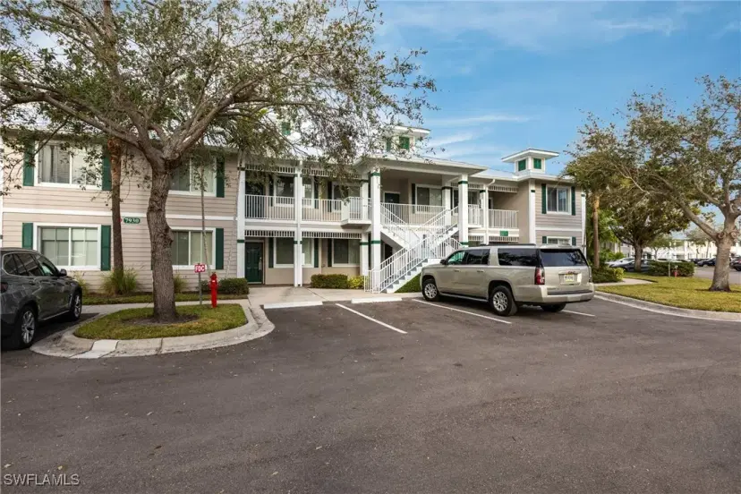 Picture of 7930 Mahogany Run Ln 826, Naples FL 34113
