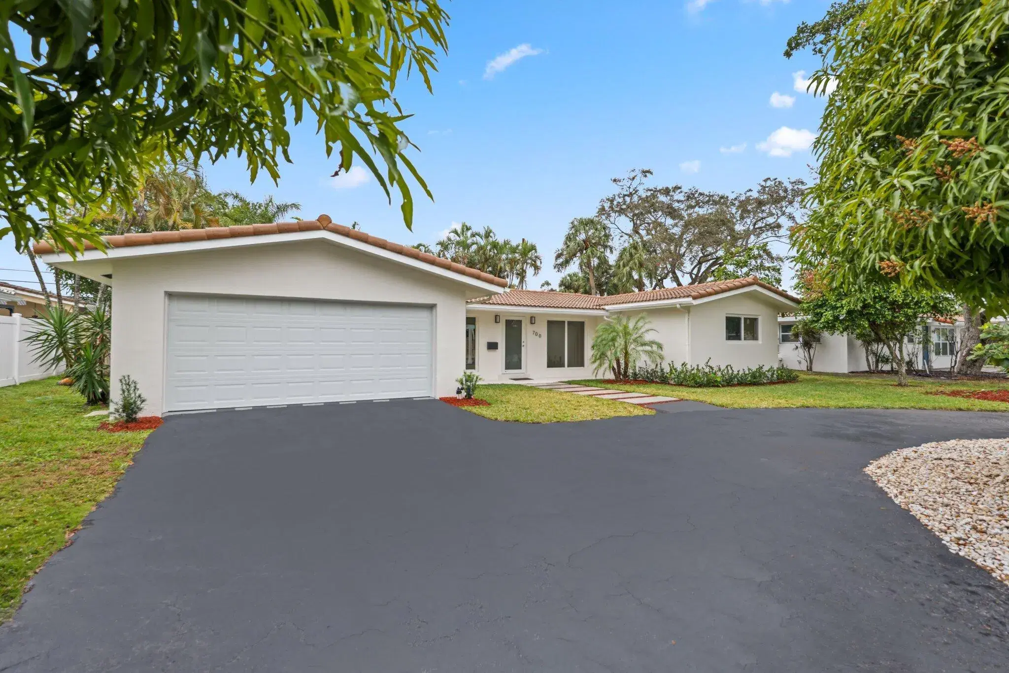 Picture of 700 W Camino Real, Boca Raton, FL 33486