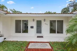 Picture of 700 W Camino Real, Boca Raton, FL 33486