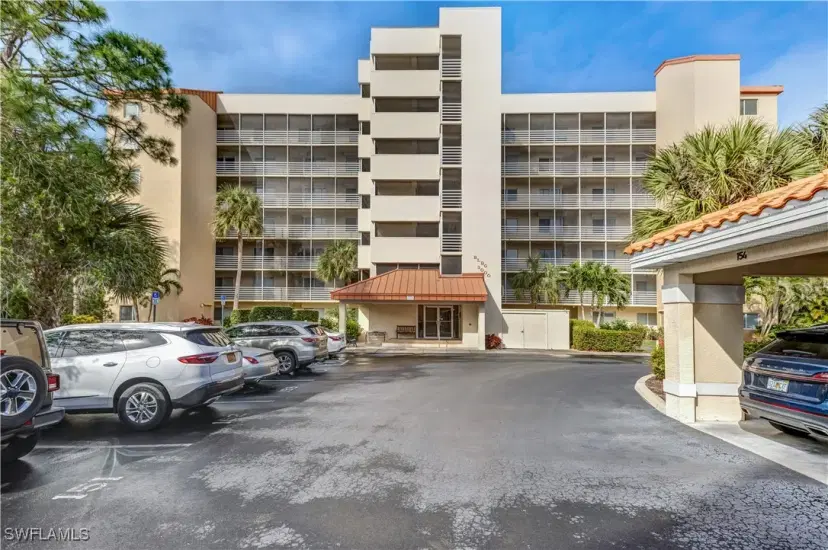 Picture of 15171 Cedarwood Ln 3204, Naples FL 34110