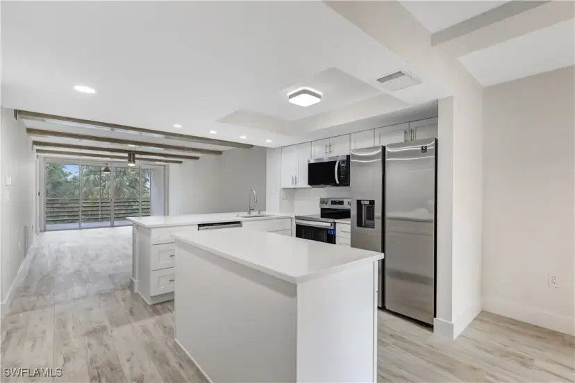 Picture of 15171 Cedarwood Ln 3204, Naples FL 34110