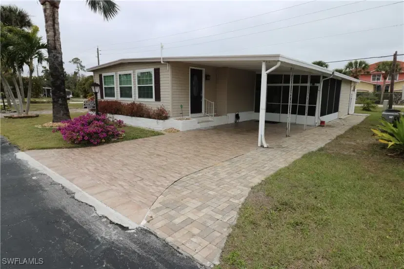 Picture of 19 Williamsburg Way, Fort Myers FL 33908