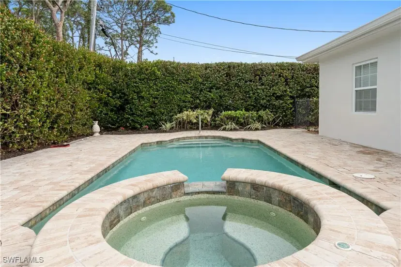 Picture of 47 7Th St, Bonita Springs FL 34134