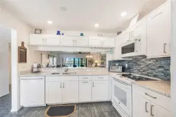 Picture of 5733 Deauville Cir G-204, Naples, FL 34112
