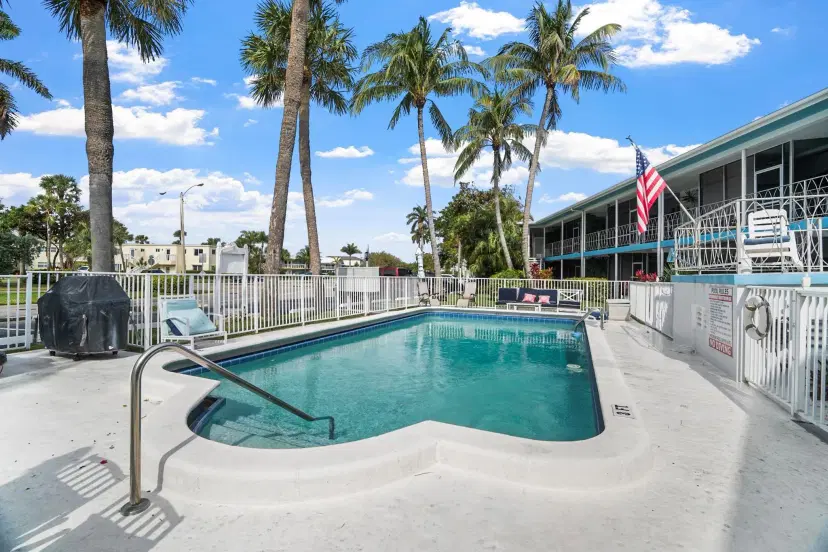 Picture of 2748 NE 28Th Ave 13, Lighthouse Point FL 33064