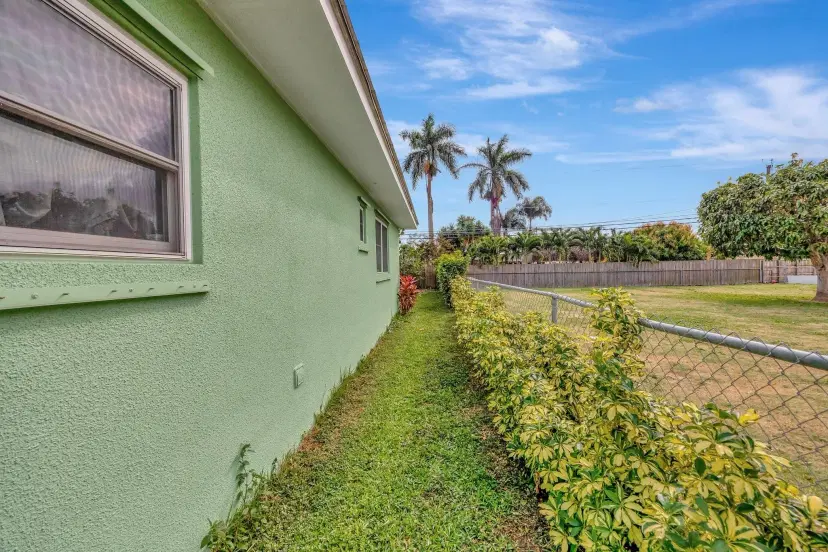 Picture of 1710 NW 9Th St, Homestead FL 33030