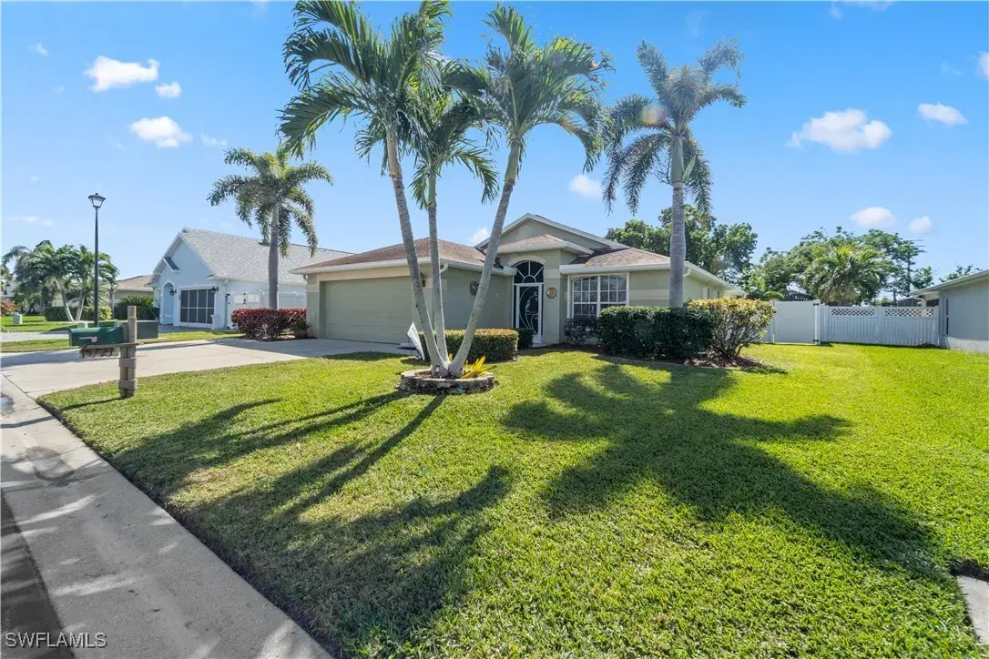 Picture of 15721 Beachcomber Ave, Fort Myers, FL 33908